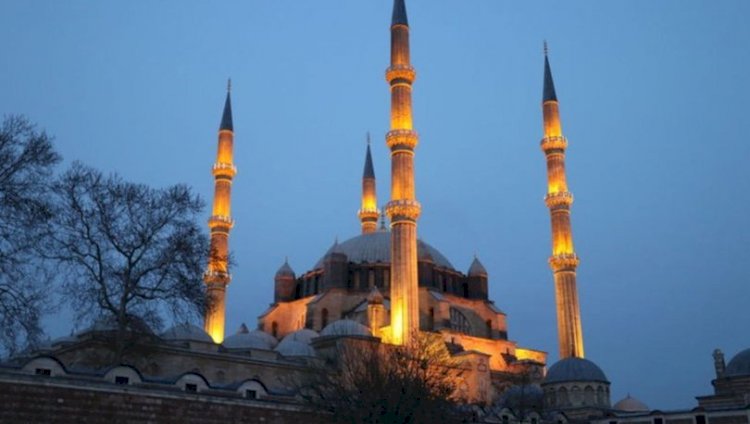 Ramazan Ayı Bir Mekteptir